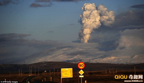 ���Ƿ��ǵ������ǻ�ɽ�����緢��ɫ�������Ǻ�ɫ��״��