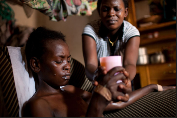 出生就感染艾滋病的<a href=http://www.xinjiewang.com/xiaohua/1/ target=_blank class=infotextkey>儿童</a>