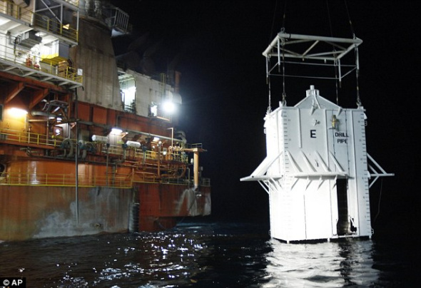 ����װ�ã�9�տ�©�ֱ�С�������ķŵ�����̨�³��ĵط���ÿ������ǧ����ʯ������ī�����塣